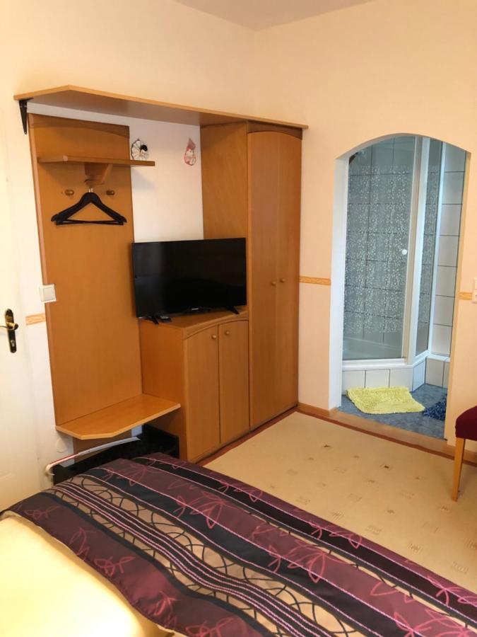 バート・タッツマンスドルフ Haus Camelia Bed & Breakfast エクステリア 写真