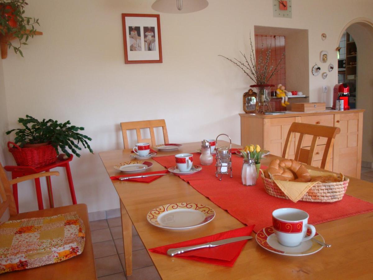 バート・タッツマンスドルフ Haus Camelia Bed & Breakfast エクステリア 写真
