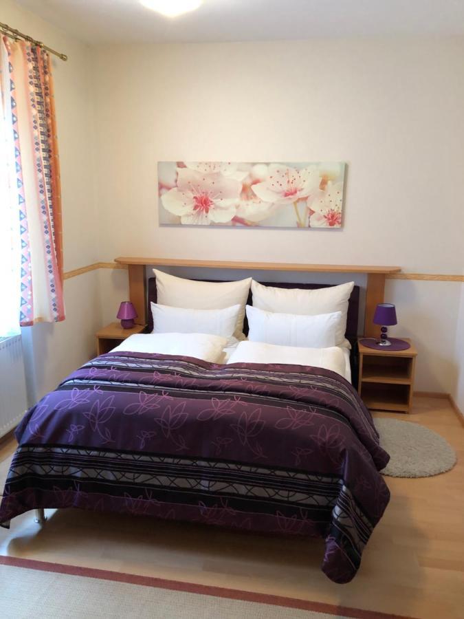 バート・タッツマンスドルフ Haus Camelia Bed & Breakfast エクステリア 写真