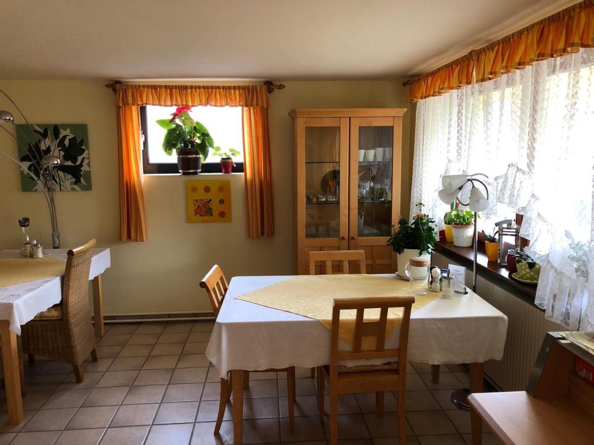 バート・タッツマンスドルフ Haus Camelia Bed & Breakfast エクステリア 写真